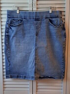 Liz Claiborne Skirt